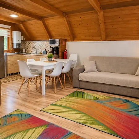 Chalet Napsugár *